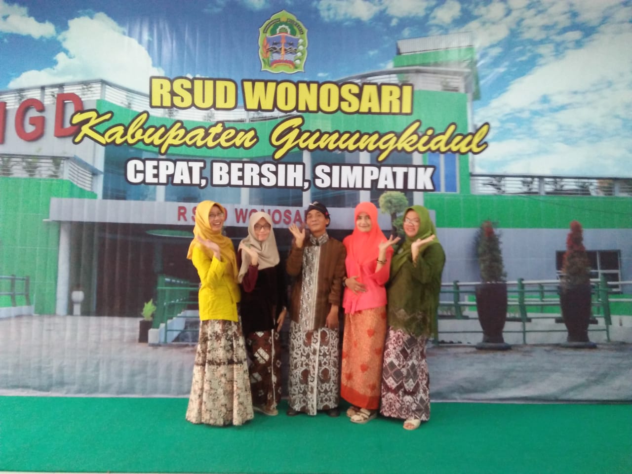 669d03b18a95c49d9a10bb81b5ff4184.jpeg